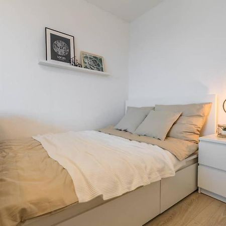 Apartament Sauber Und Modern, Netflix, Wifi, Leipzig Flair, Kueche Zewnętrze zdjęcie