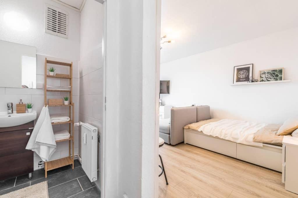 Apartament Sauber Und Modern, Netflix, Wifi, Leipzig Flair, Kueche Zewnętrze zdjęcie